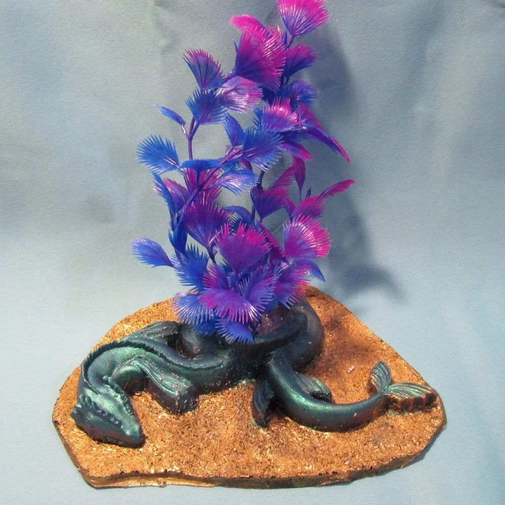 Aquarium Decoration - Green Sea Dragon with Artificial Plant
